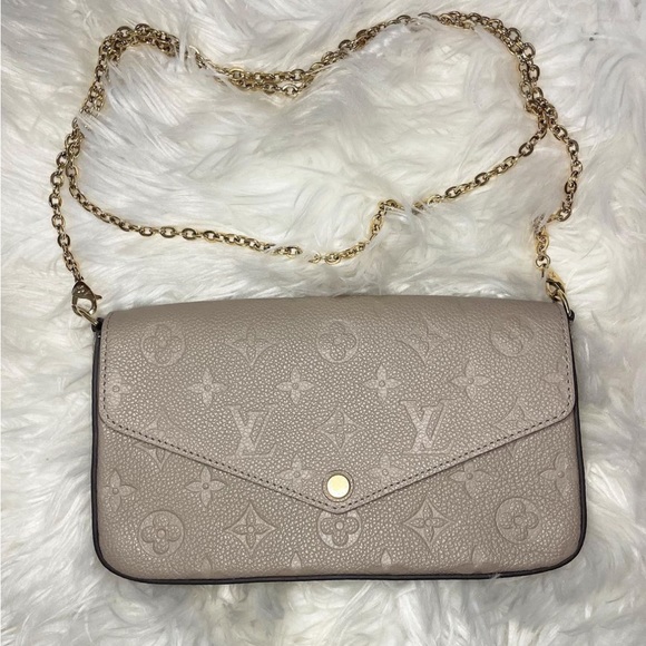 Sold! Louis Vuitton Felicie - Picture 3 of 8